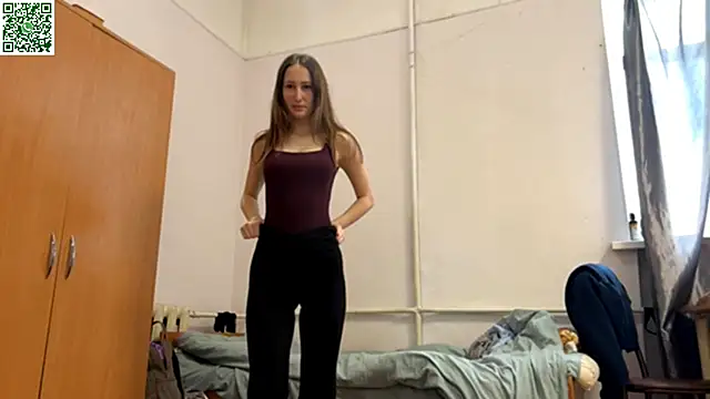 VickieKush online show from April 2026 02:13:02 PM