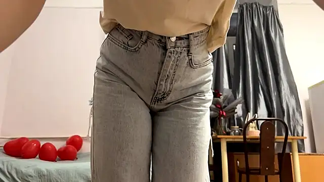 VickieKush online show from February 2026 04:04:02 PM