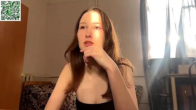 Snapshot of VickieKush chatting on May 2026 03:04:01 PM VickieKush online show from May 2026 03:04:01 PM
