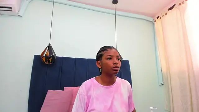 Snapshot of Sexy_ebony_1 chatting on June 2026 11:43:01 AM Sexy ebony 1 online show from June 2026 11:43:01 AM