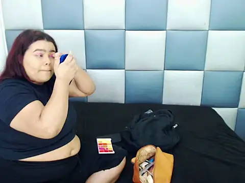 TifannyAmateur online show from February 2026 12:05:02 PM