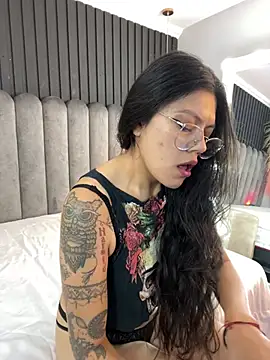 Lanadelrey 1 online show from March 2026 12:13:02 PM