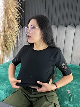 Lanadelrey 1 online show from February 2026 12:16:01 PM