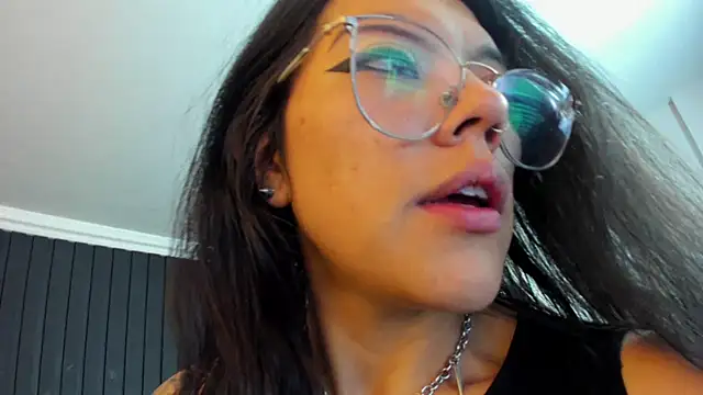Lanadelrey 1 online show from May 2026 11:06:01 AM