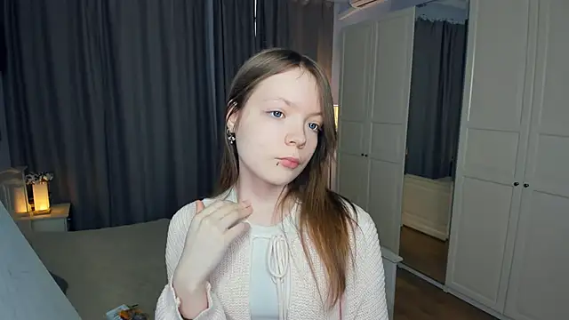 LavenderMitten online show from March 2026 05:25:01 AM