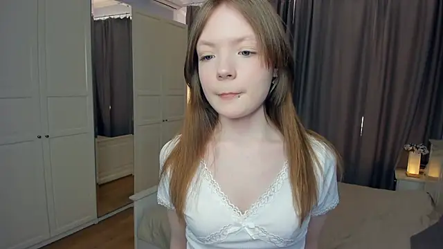 LavenderMitten online show from March 2026 10:48:01 AM