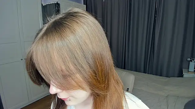 LavenderMitten online show from March 2026 07:28:01 AM