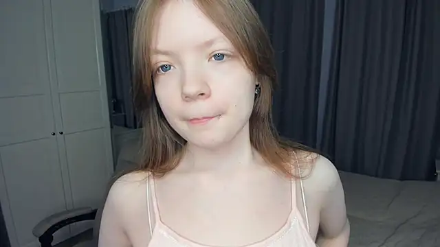 LavenderMitten online show from April 2026 05:53:01 AM