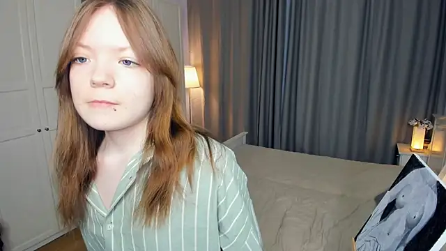 LavenderMitten online show from March 2026 05:07:01 AM