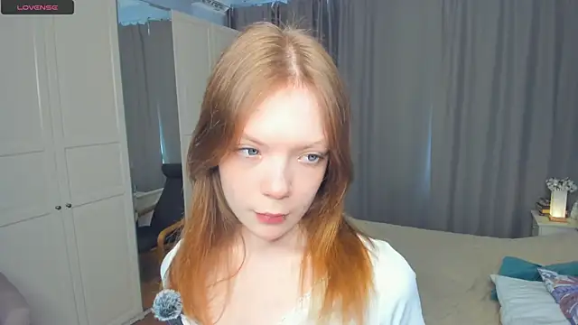 LavenderMitten online show from June 2026 05:59:01 AM