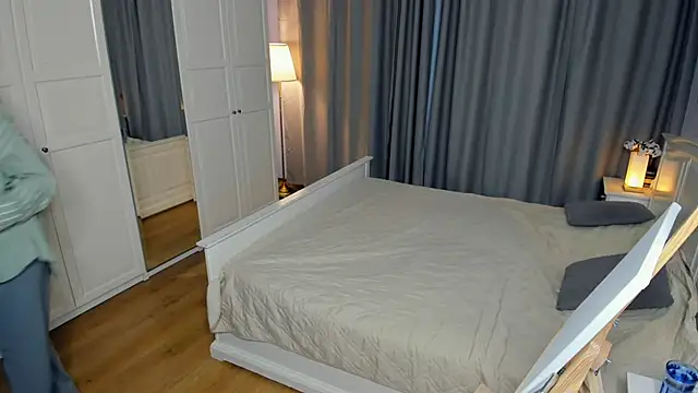 LavenderMitten online show from February 2026 05:18:02 AM