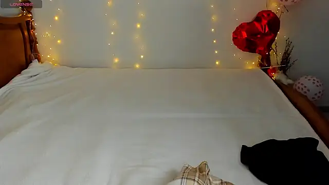 milanasky5 online show from March 2026 07:03:02 PM