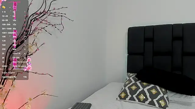 Snapshot of meli_rosee chatting on May 2026 10:40:01 PM meli rosee online show from May 2026 10:40:01 PM