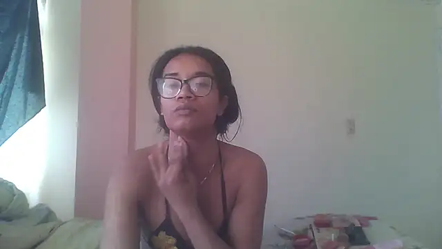 Snapshot of horny_brii chatting on July 2026 04:44:02 PM horny brii online show from July 2026 04:44:02 PM