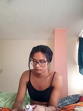 Snapshot of horny_brii chatting on June 2026 08:02:01 PM horny brii online show from June 2026 08:02:01 PM