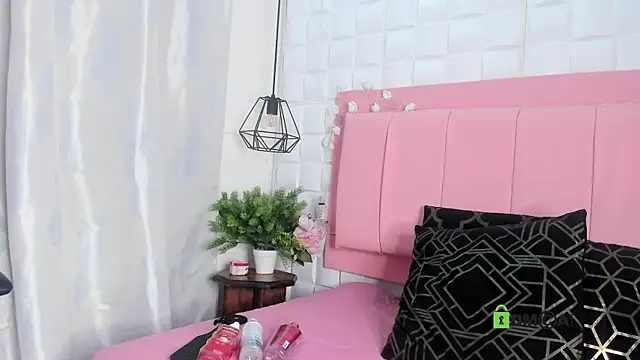  Victoria milf  online show from April 2026 07:42:02 PM