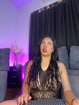 Snapshot of RousseSmith chatting on July 2026 07:55:02 PM RousseSmith online show from July 2026 07:55:02 PM