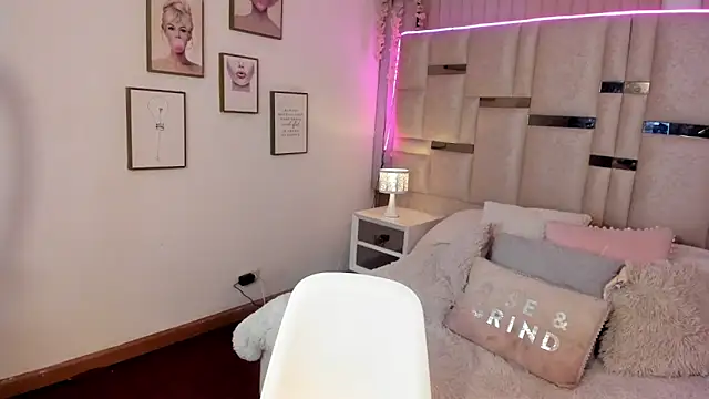 Maya-jhons online show from March 2026 10:42:01 AM