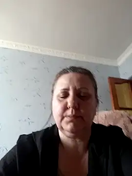 LockyCharm111 online show from February 2026 02:06:02 PM