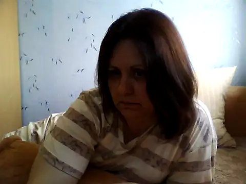 Snapshot of LockyCharm111 chatting on June 2026 04:05:01 PM LockyCharm111 online show from June 2026 04:05:01 PM