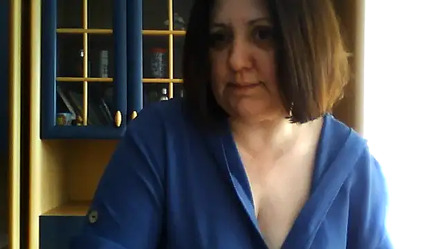 LockyCharm111 online show from March 2026 01:07:01 PM