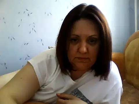 Snapshot of LockyCharm111 chatting on June 2026 07:42:01 AM LockyCharm111 online show from June 2026 07:42:01 AM