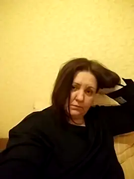 LockyCharm111 online show from February 2026 06:51:01 PM