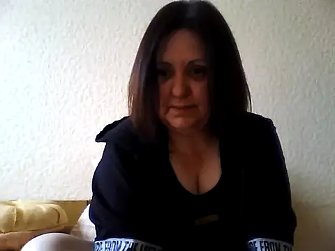 LockyCharm111 online show from March 2026 12:38:01 PM