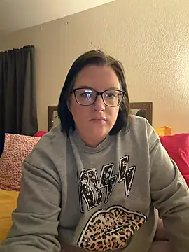 FreaksOffALeash3261 online show from May 2026 12:01:02 PM
