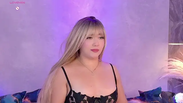 Snapshot of Hannah-Prada chatting on April 2026 12:19:02 PM Hannah-Prada online show from April 2026 12:19:02 PM
