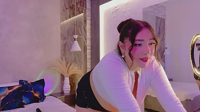 Hannah-Prada online show from February 2026 03:12:01 PM