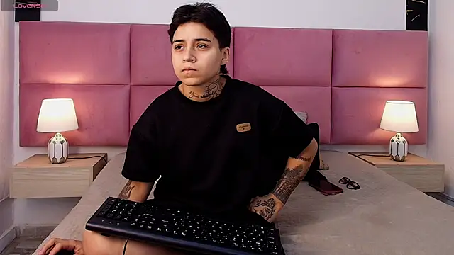 noah bellarose online show from April 2026 07:30:01 PM