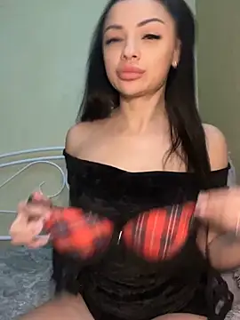 Snapshot of Layana_Ro chatting on February 2026 05:15:02 PM Layana Ro online show from February 2026 05:15:02 PM