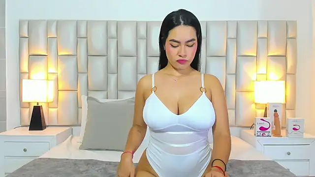 Snapshot of paola_katy_dicks chatting on June 2026 07:55:02 PM paola katy dicks online show from June 2026 07:55:02 PM