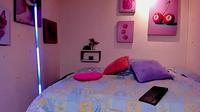 AnnyCotton online show from February 2026 07:47:01 PM