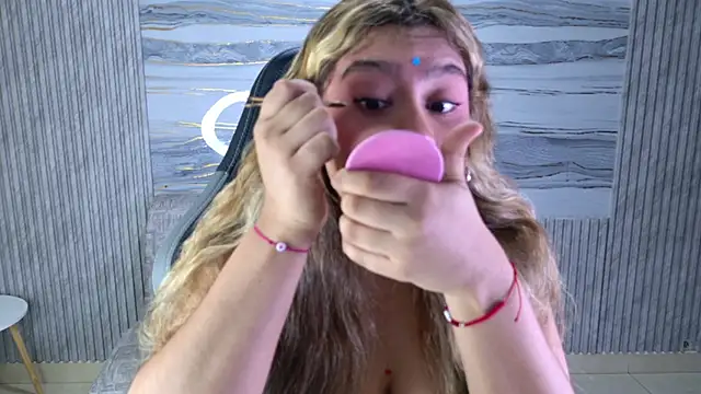 Sophie19   online show from May 2026 11:57:01 AM