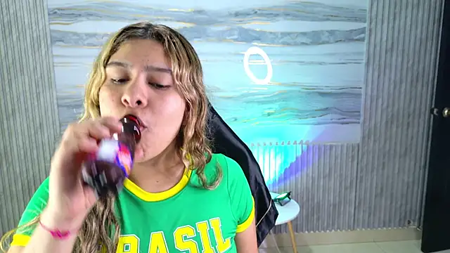 Sophie19   online show from May 2026 11:42:01 AM