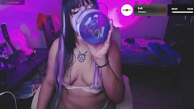 Purple-Pookiee online show from April 2026 05:03:01 AM