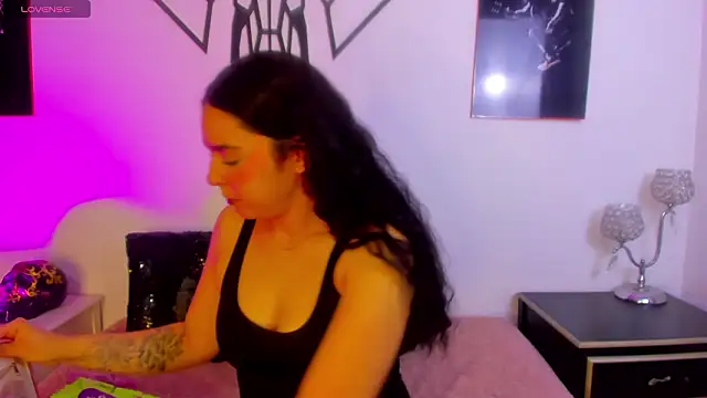 antonella as online show from February 2026 12:32:02 AM