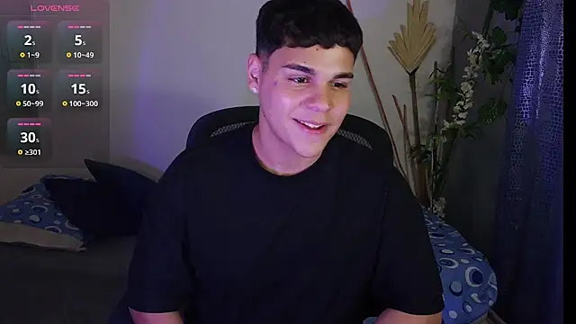 eithan jonnes online show from April 2026 08:57:01 PM