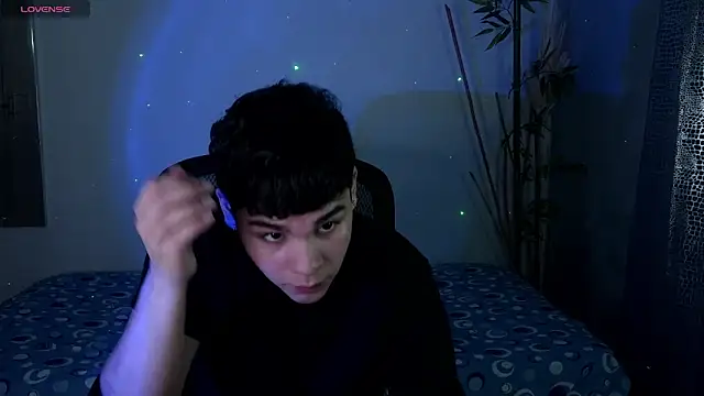 eithan jonnes online show from February 2026 09:59:02 PM