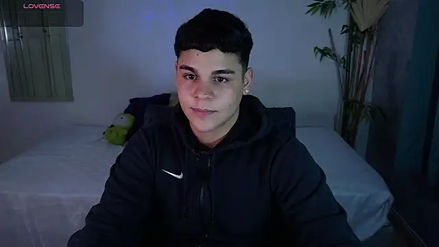 eithan jonnes online show from February 2026 03:38:02 AM