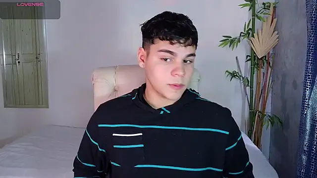 eithan jonnes online show from February 2026 05:23:02 PM