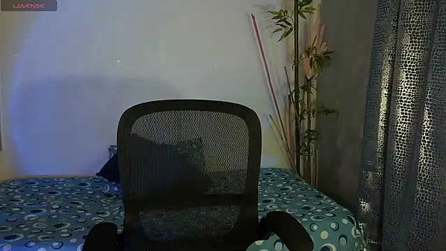 eithan jonnes online show from February 2026 10:53:01 PM