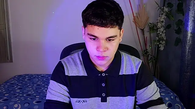 eithan jonnes online show from March 2026 07:06:02 PM