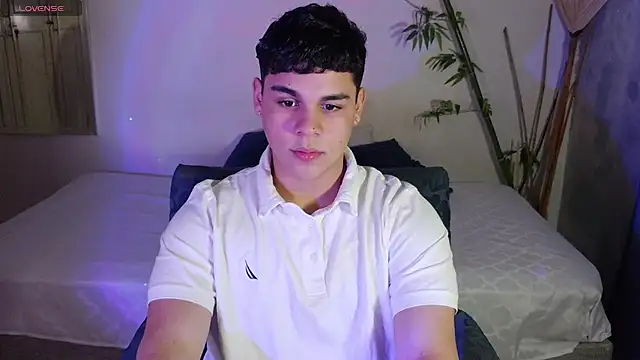 eithan jonnes online show from February 2026 11:12:01 PM