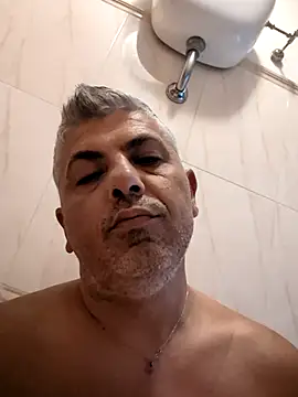 Snapshot of raysexy81 chatting on June 2026 04:00:02 AM raysexy81 online show from June 2026 04:00:02 AM