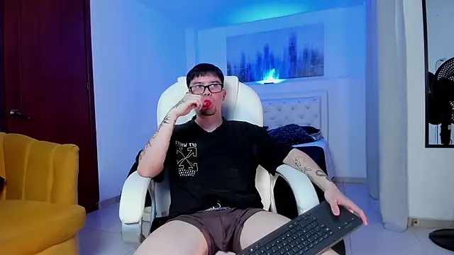 Snapshot of KaiStein chatting on February 2026 07:14:01 PM KaiStein online show from February 2026 07:14:01 PM