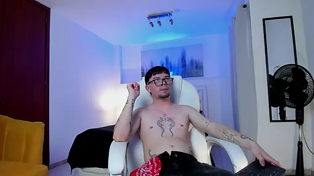 Snapshot of KaiStein chatting on February 2026 07:58:01 PM KaiStein online show from February 2026 07:58:01 PM