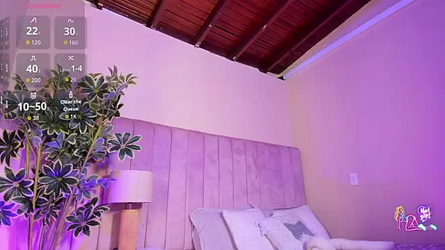 Ashley Beaomunt online show from March 2026 12:22:02 PM